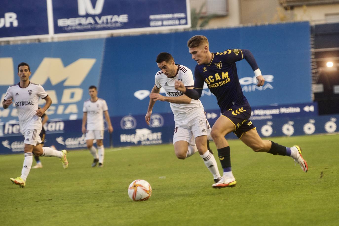 Fotos: La derrota del UCAM CF frente al Albacete Balompié, en imágenes