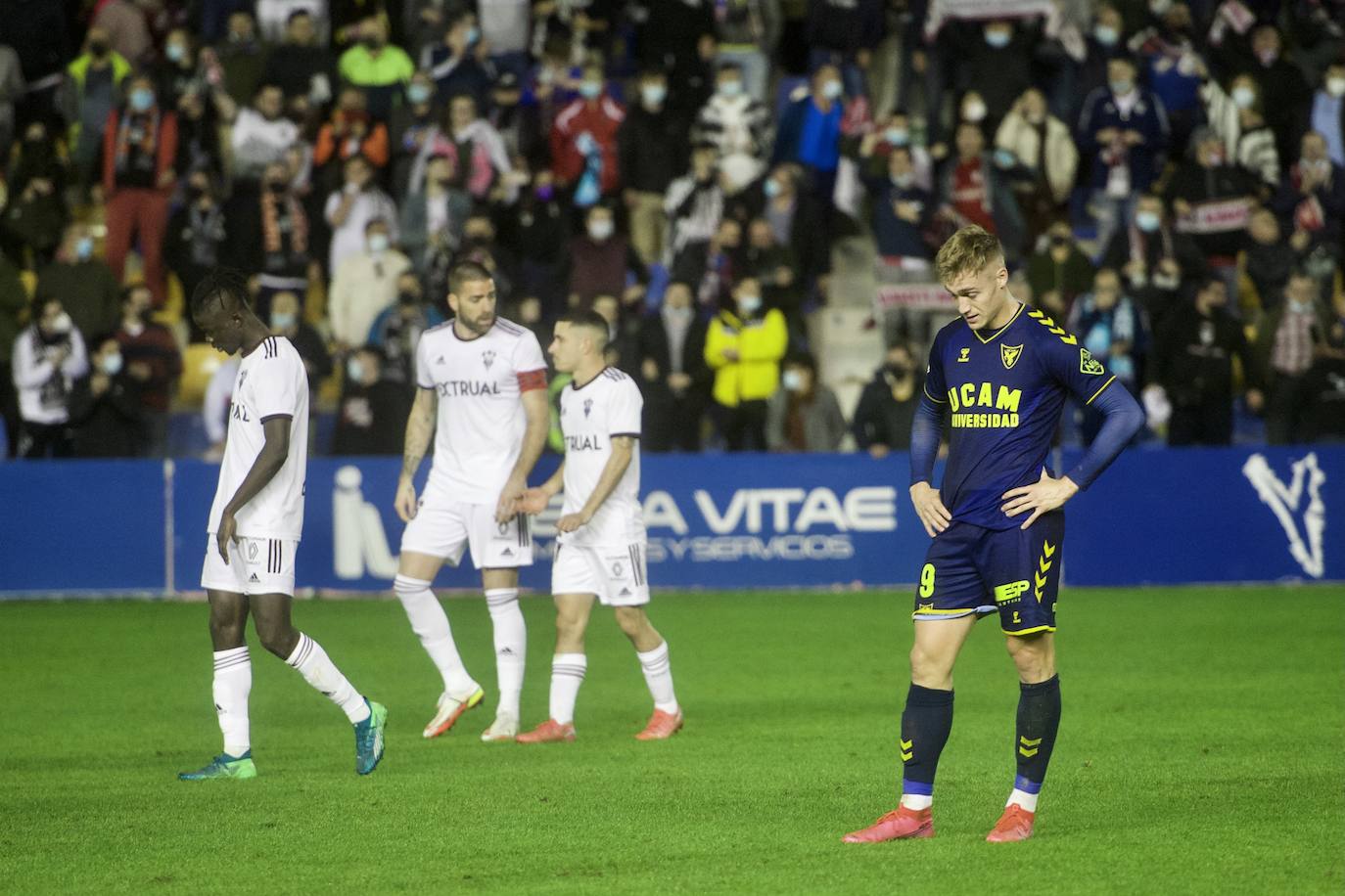 Fotos: La derrota del UCAM CF frente al Albacete Balompié, en imágenes