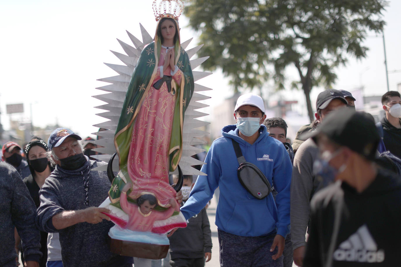 Fotos: Esperanza y medidas sanitarias para la Virgen de Guadalupe
