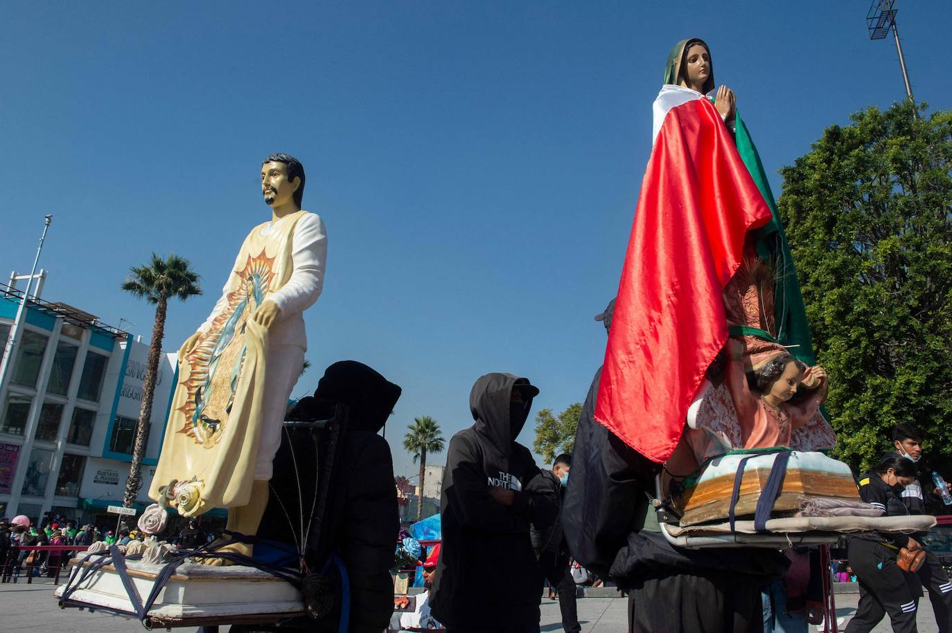 Fotos: Esperanza y medidas sanitarias para la Virgen de Guadalupe