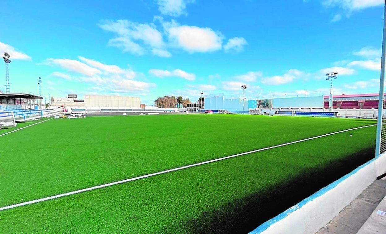 Estado actual del Pitín con el nuevo césped artificial. 