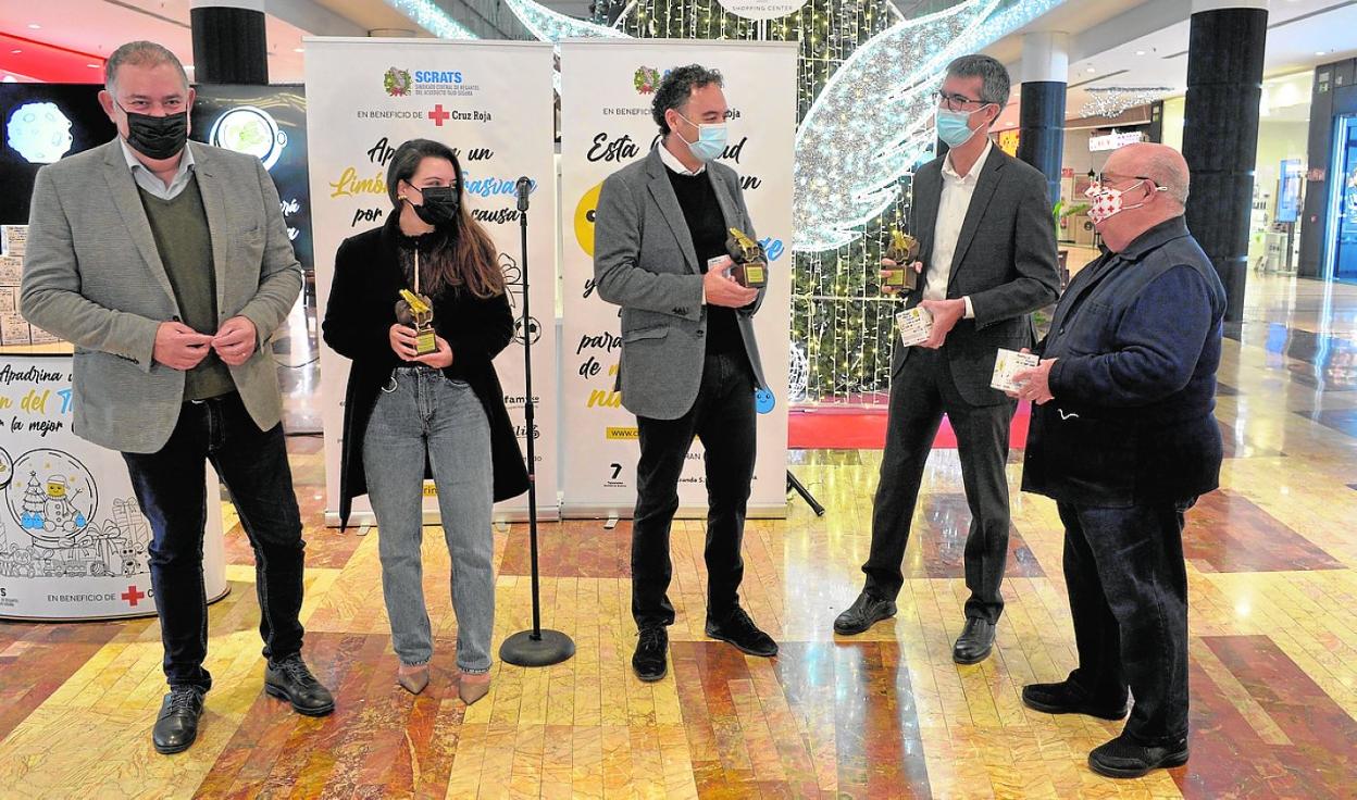 'Apadrina un limón' a favor de Cruz Roja