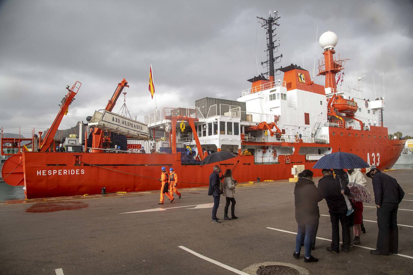 Fotos: El &#039;Hespérides&#039; zarpa desde el arsenal de Cartagena hacia la Antártida en &#039;modo burbuja&#039;
