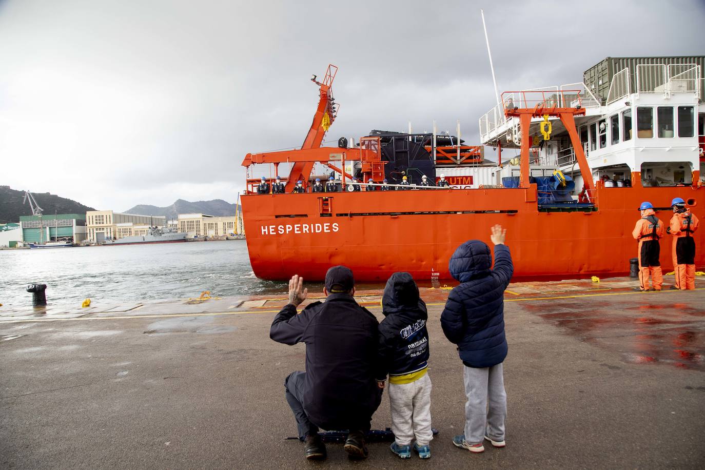Fotos: El &#039;Hespérides&#039; zarpa desde el arsenal de Cartagena hacia la Antártida en &#039;modo burbuja&#039;