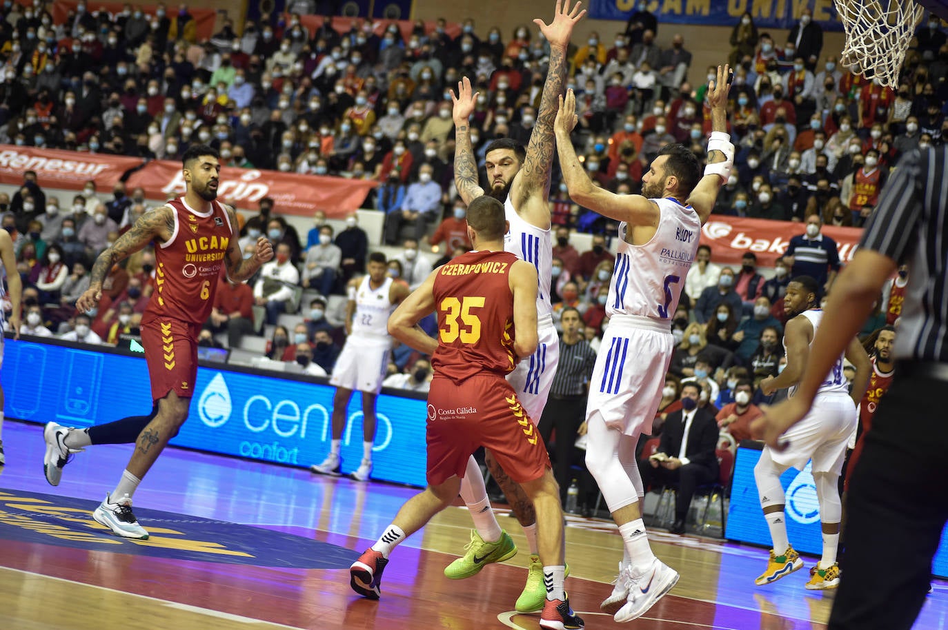Fotos: Demasiado Real Madrid para el UCAM