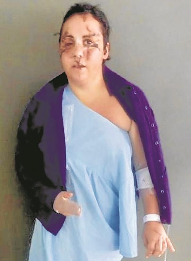 María, en el hospital, cuando le iban a dar el alta médica.