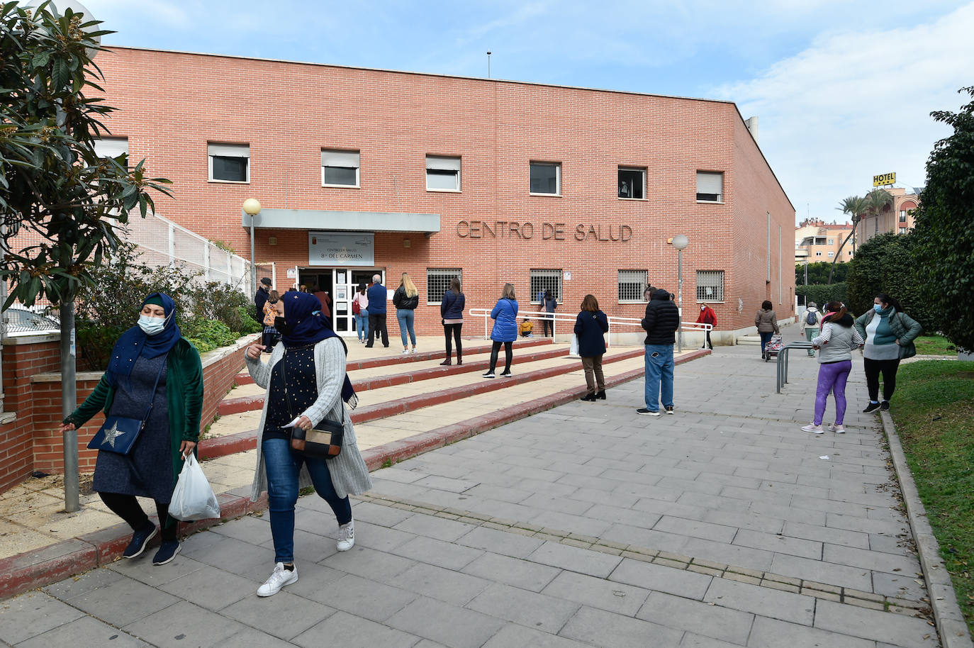 Fotos: Colas en los centros de salud de Murcia