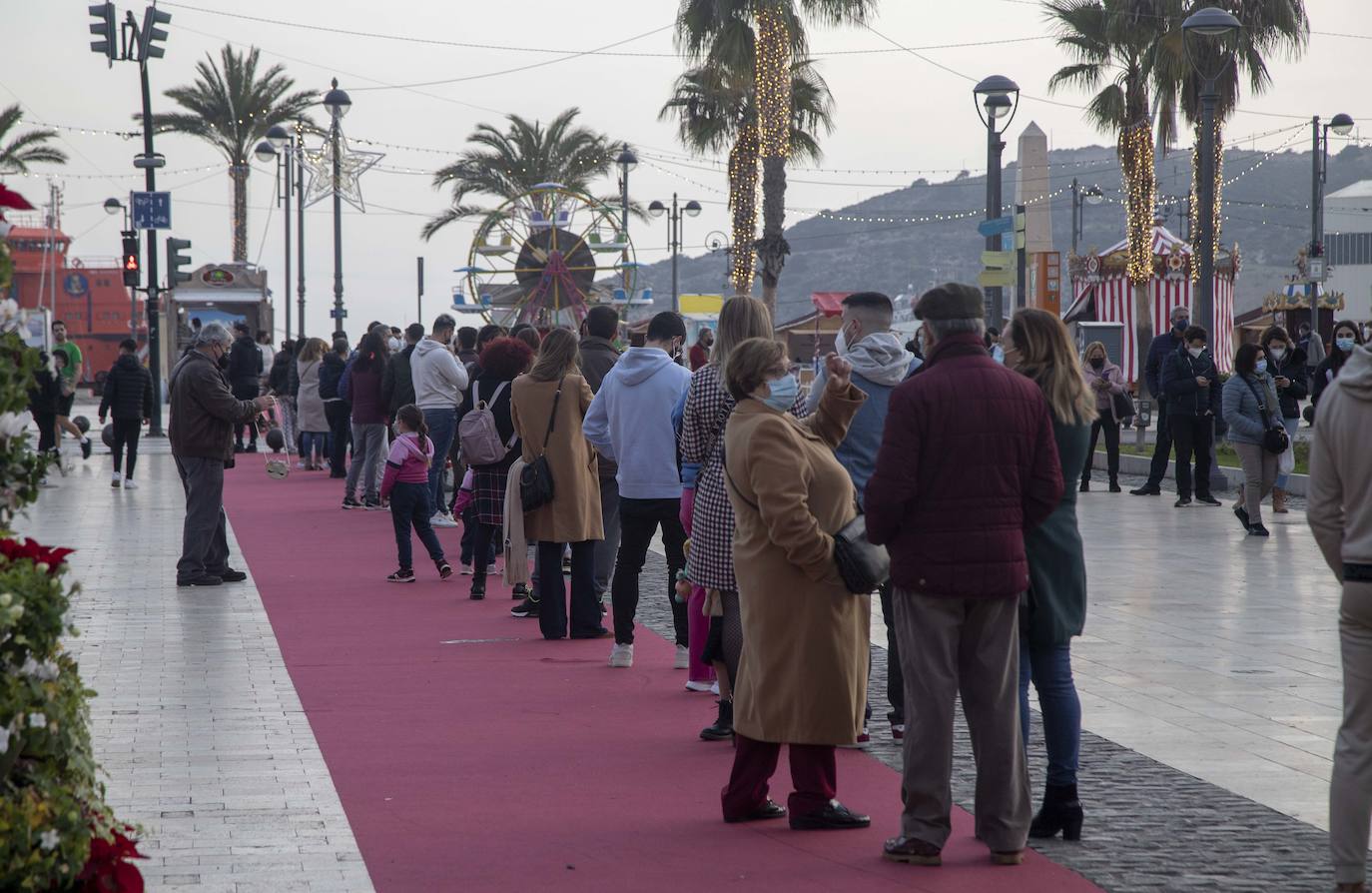 Fotos: Colas en Cartagena para hacerse un test de antígenos antes de Nochebuena