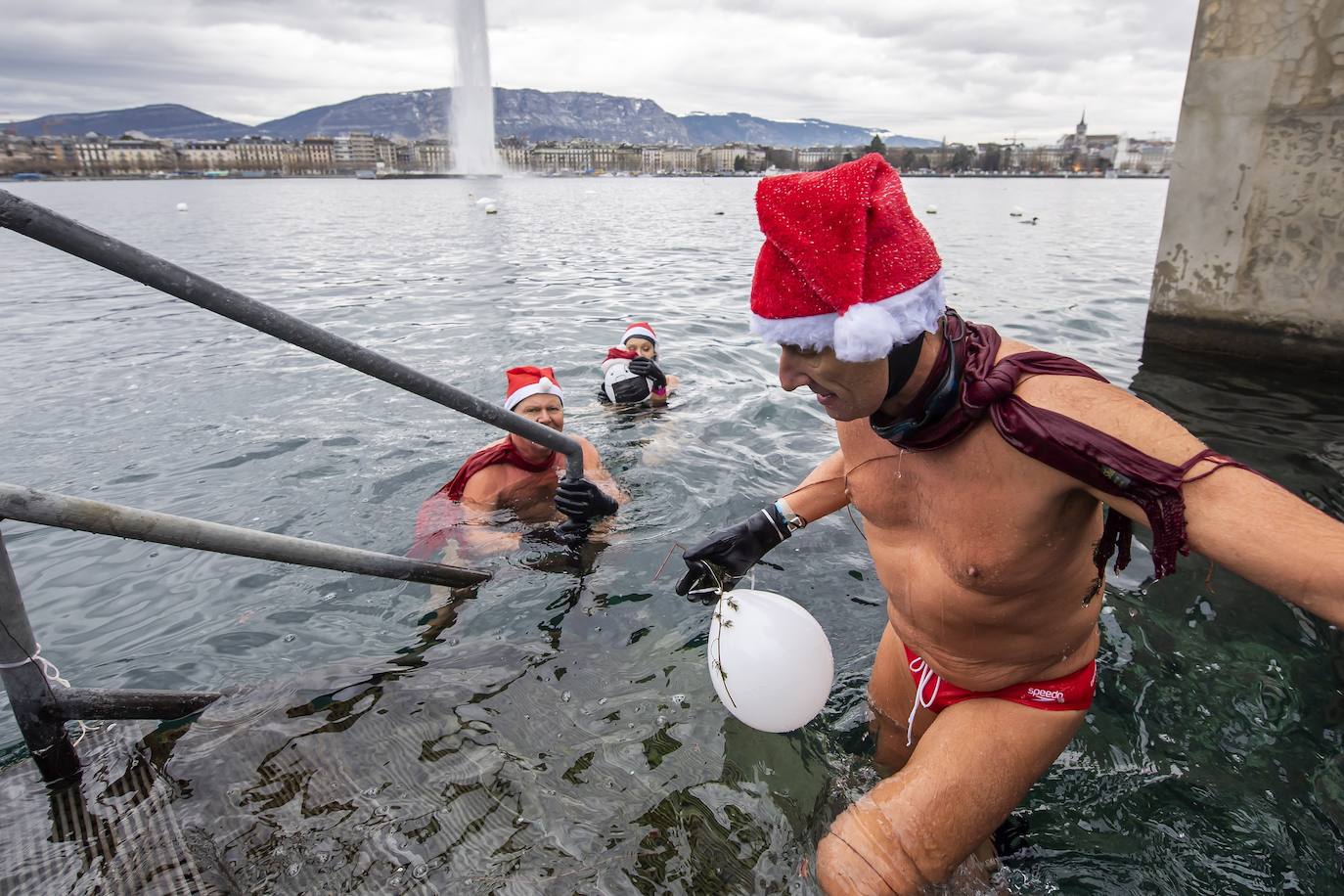 Fotos: Baño navideño en Ginebra
