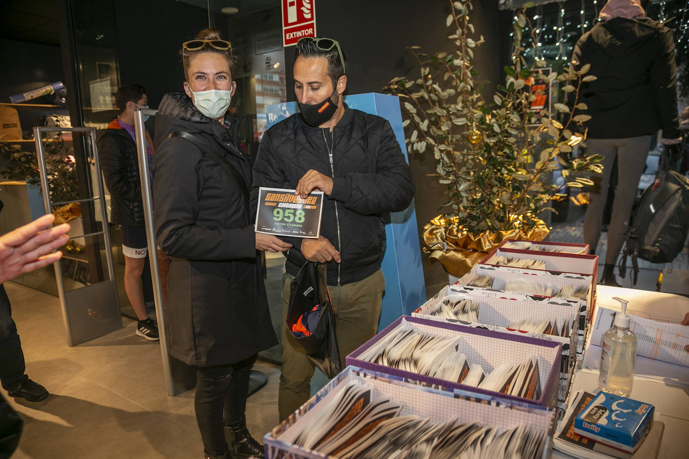 Fotos: Recogida de dorsales de la San Silvestre de Cartagena