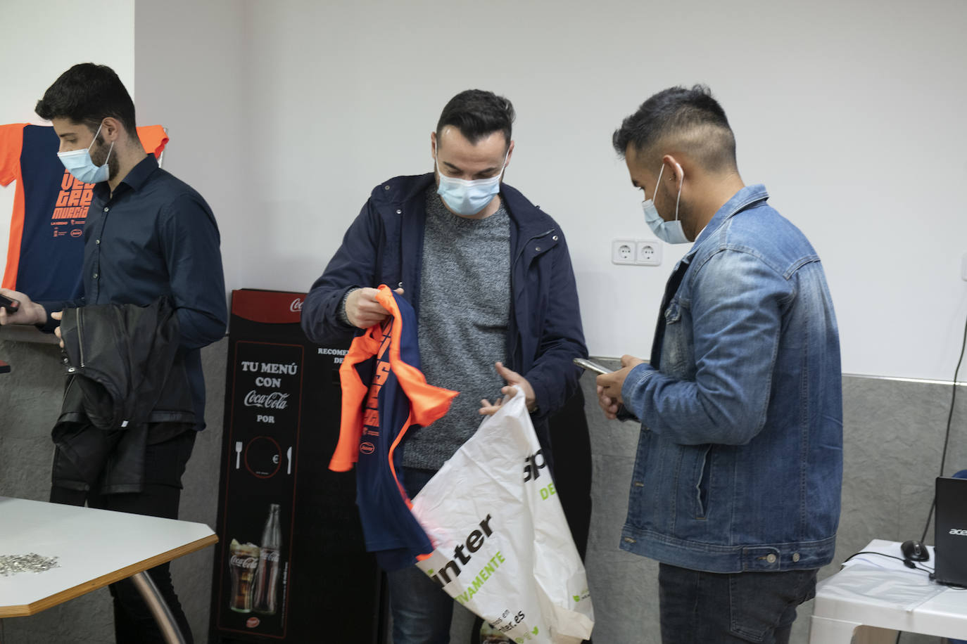 Fotos: Recogida de dorsales de la San Silvestre de Murcia