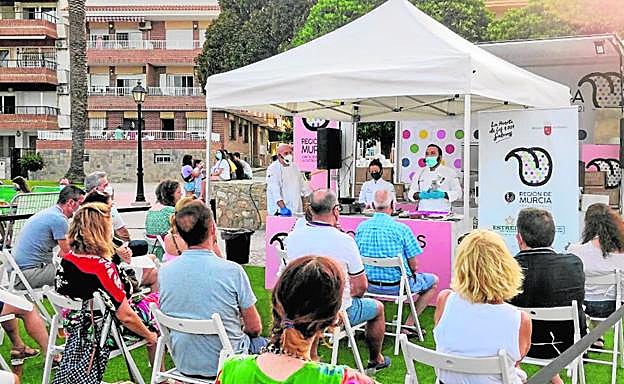 Numerosos chefs de prestigio hicieron demostraciones culinarias en toda la Región como parte de las actividades de la capitalidad. 