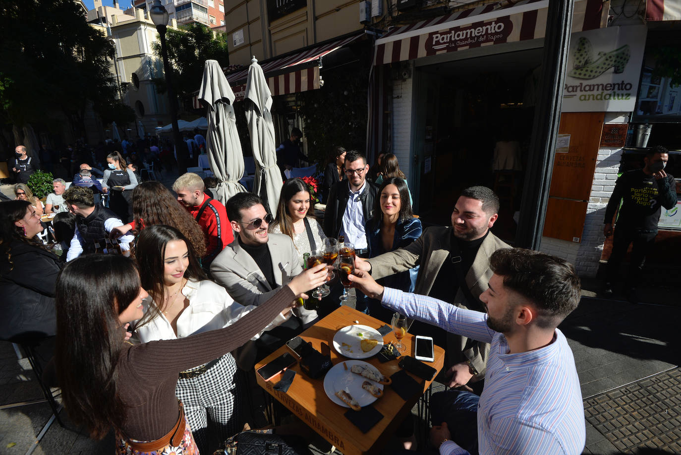 Fotos: Murcia llena las terrazas en una &#039;Tardevieja&#039; primaveral