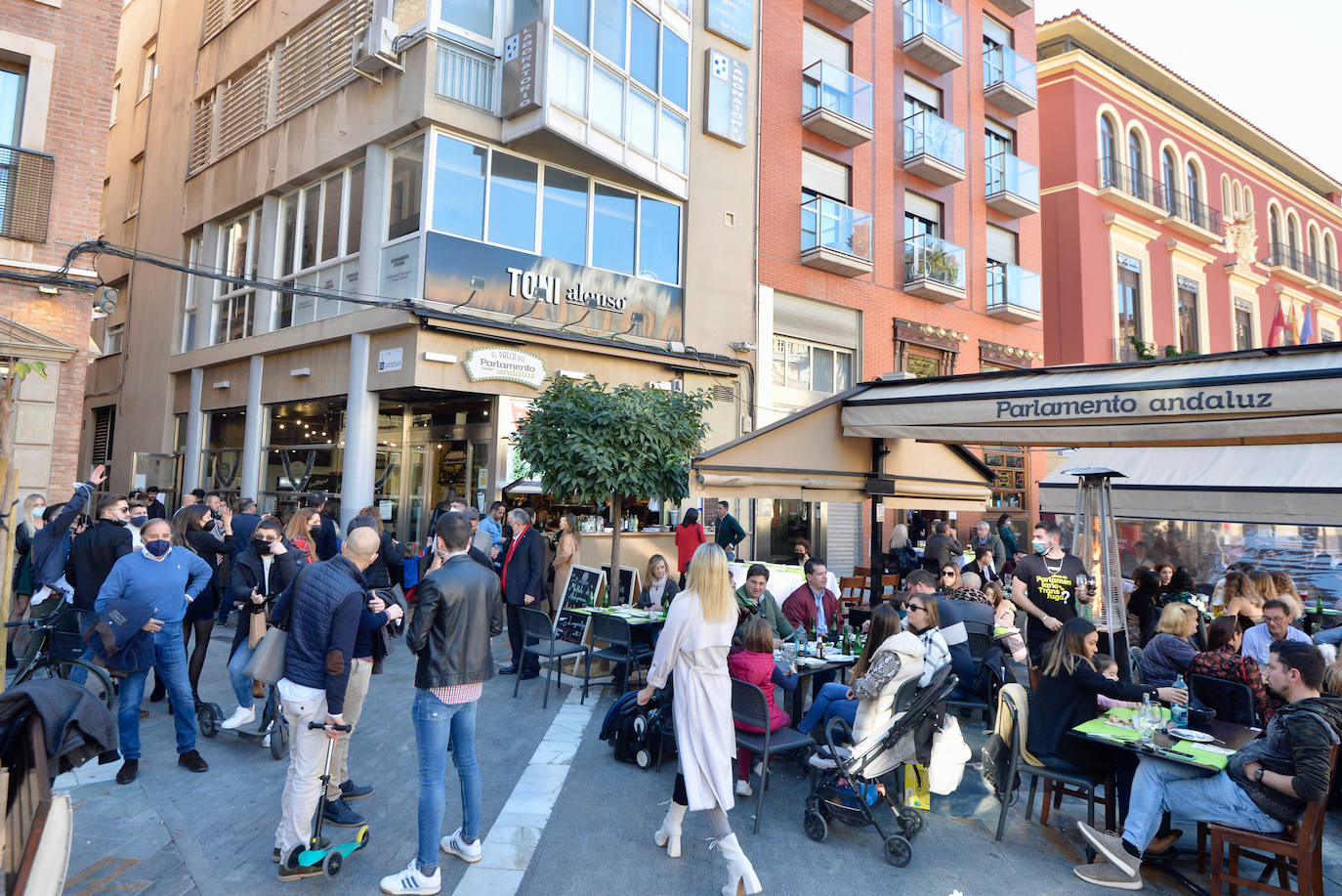Fotos: Murcia llena las terrazas en una &#039;Tardevieja&#039; primaveral