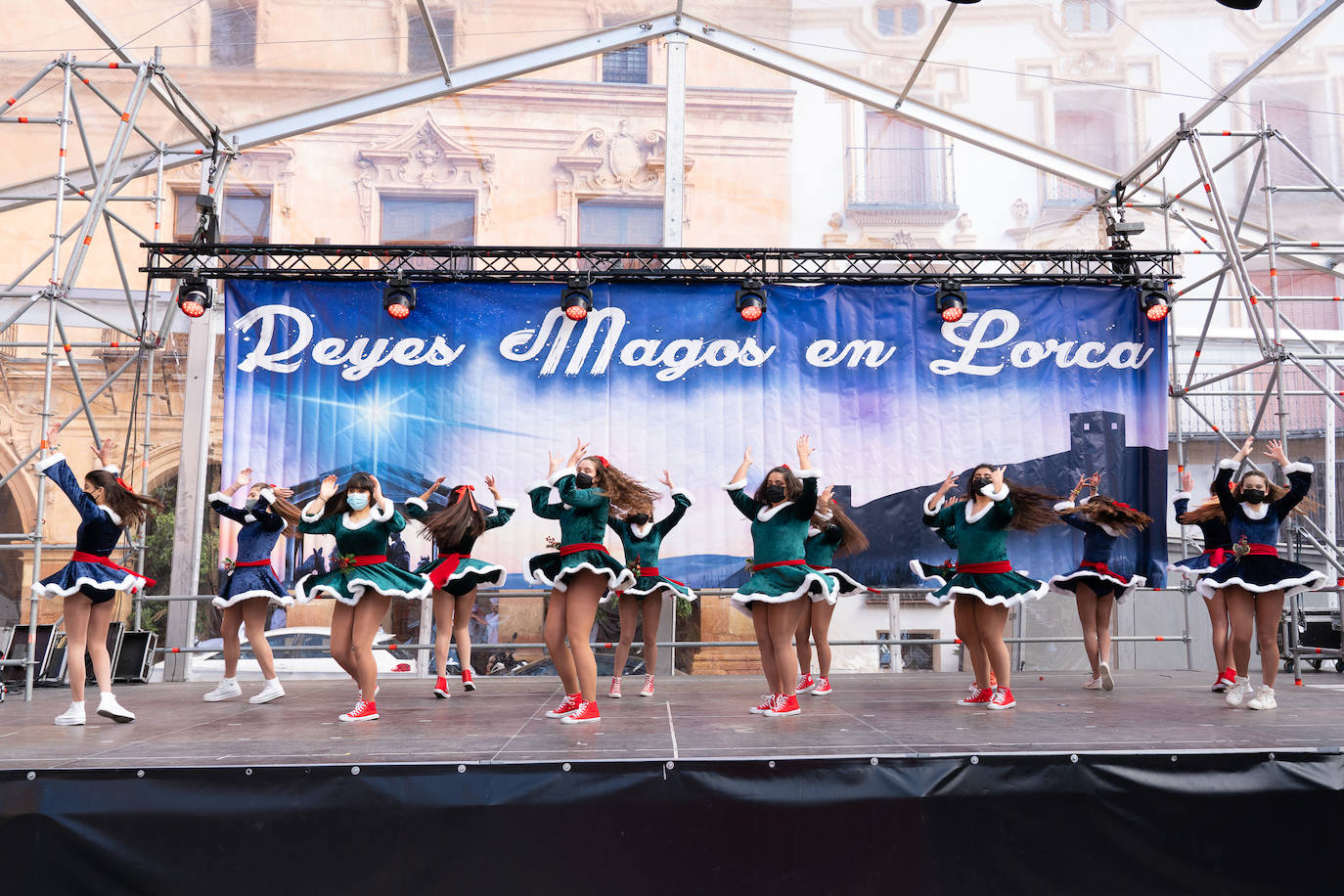 Fotos: Cabalgata de los Reyes Magos estática en la plaza de España de Lorca