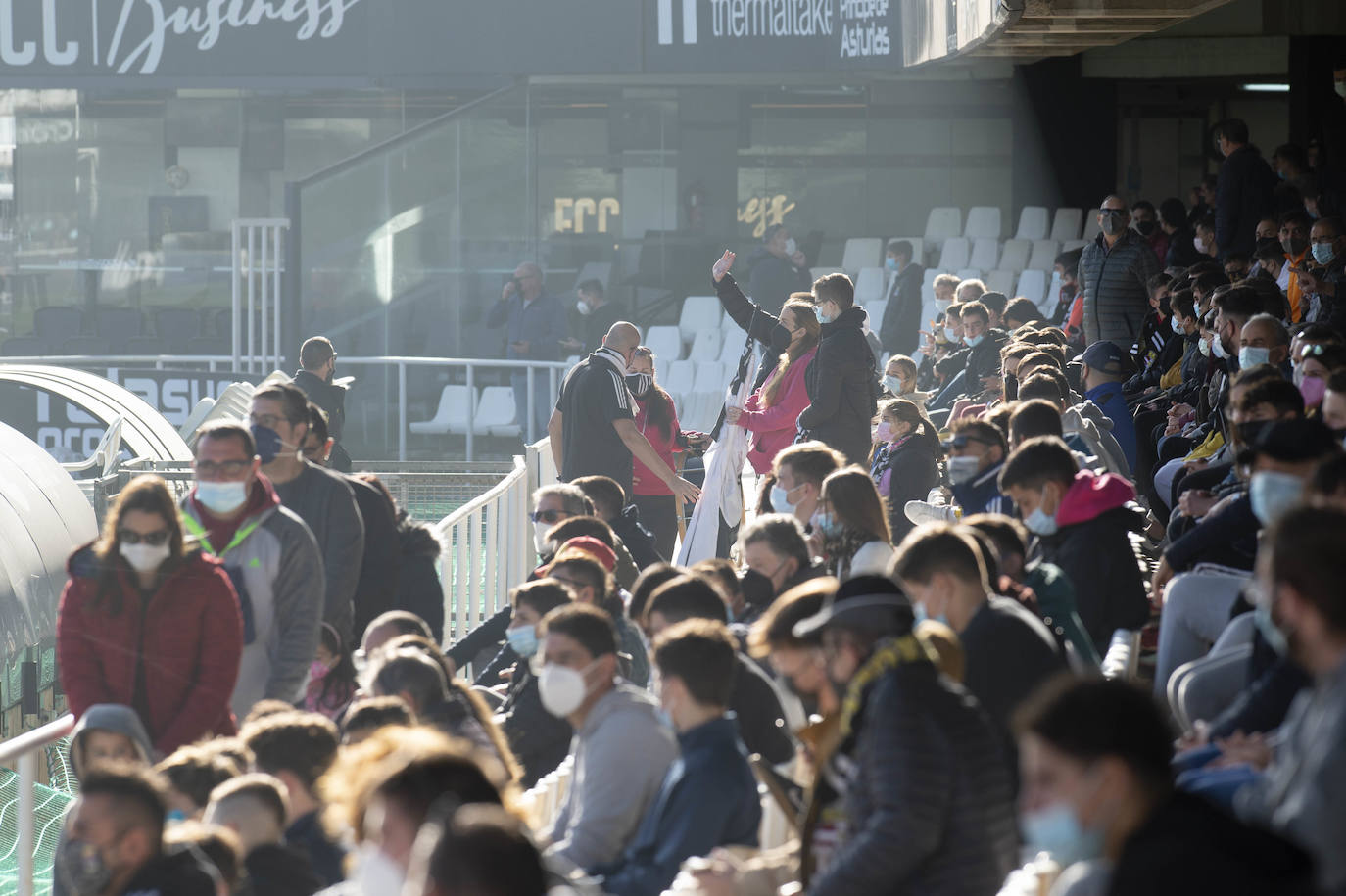 Fotos: Medio millar de fieles arropan al Cartagena en el último entrenamiento