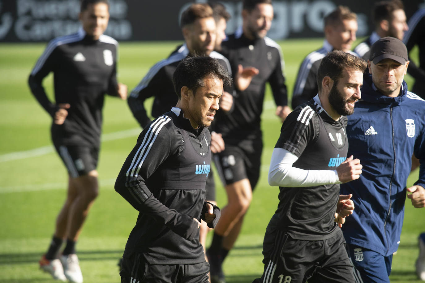 Fotos: Medio millar de fieles arropan al Cartagena en el último entrenamiento
