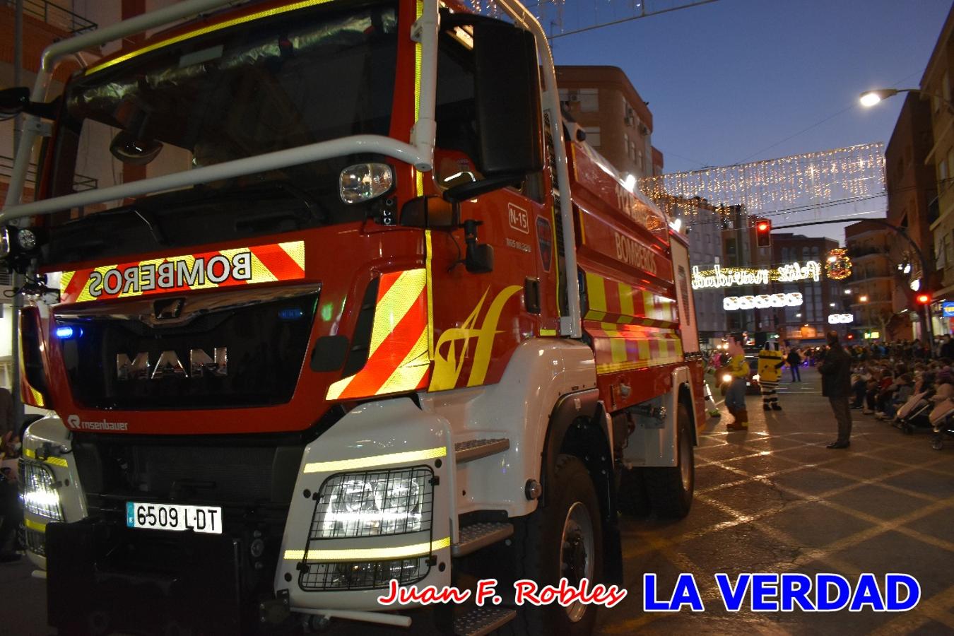 El Cortejo Real que precedía a las carrozas del Melchor, Gaspar y Baltasar, estaba compuesto por distintas carrozas, espectáculos musicales y personajes de fantasía. La Policía Local y el Cuerpo de Bomberos abrieron el recorrido, seguidos de Dafne Dance Academy, Goofy & Donald, Club Gymca VeraCruz, La Sirenita, Academia de Baile EDIG, Pinocho, Escuela de Baile de la Concejalía de Deportes, Las Mariposas, Escuela de Baile Ana, La Bella y la Bestia, la Guardia de Darth Vader y la Banda de Música La Compañía.