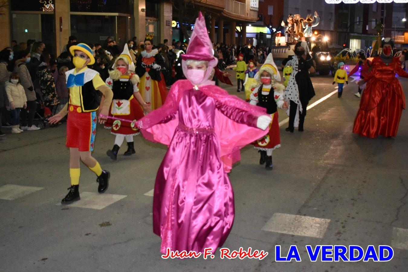 El Cortejo Real que precedía a las carrozas del Melchor, Gaspar y Baltasar, estaba compuesto por distintas carrozas, espectáculos musicales y personajes de fantasía. La Policía Local y el Cuerpo de Bomberos abrieron el recorrido, seguidos de Dafne Dance Academy, Goofy & Donald, Club Gymca VeraCruz, La Sirenita, Academia de Baile EDIG, Pinocho, Escuela de Baile de la Concejalía de Deportes, Las Mariposas, Escuela de Baile Ana, La Bella y la Bestia, la Guardia de Darth Vader y la Banda de Música La Compañía.