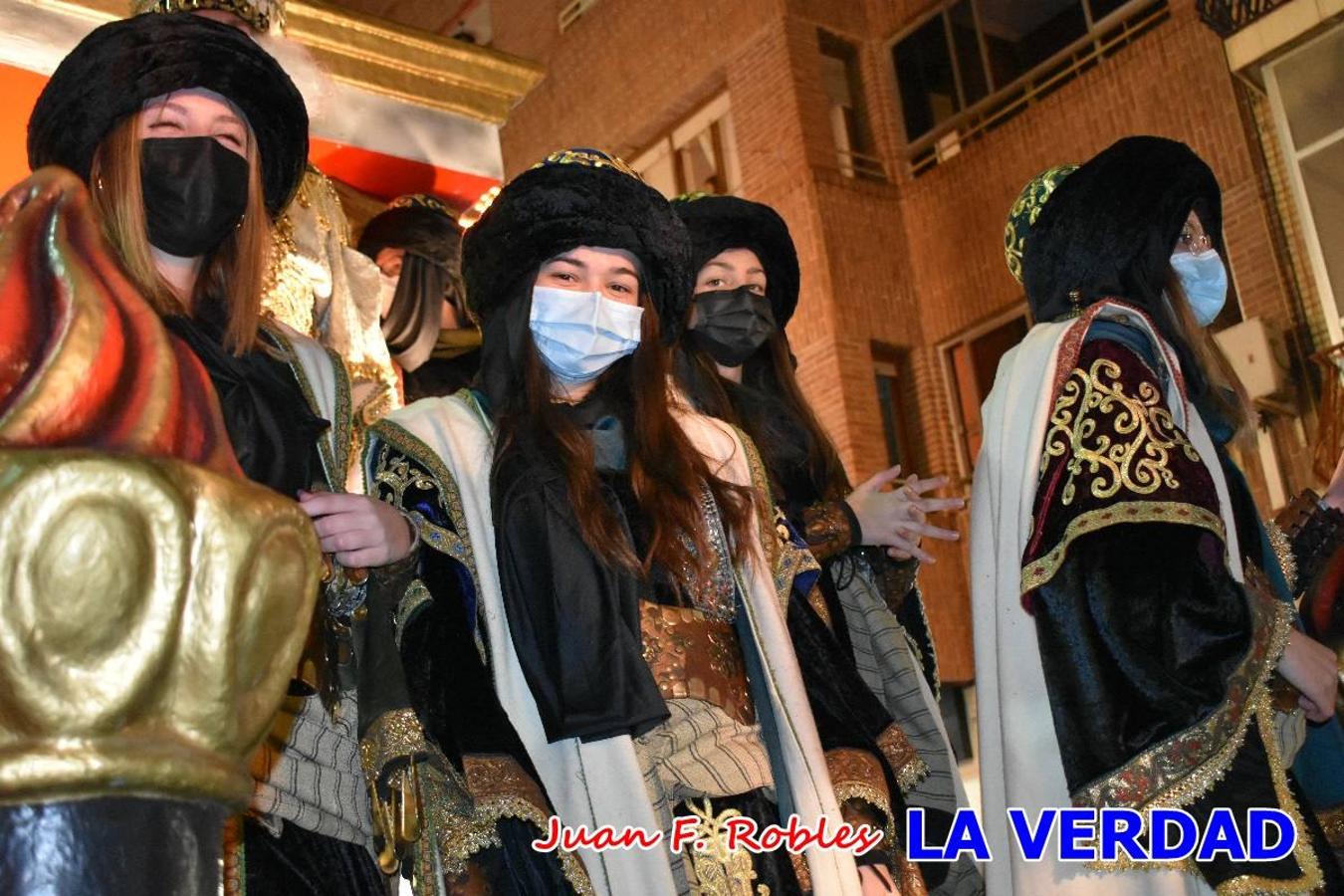 El Cortejo Real que precedía a las carrozas del Melchor, Gaspar y Baltasar, estaba compuesto por distintas carrozas, espectáculos musicales y personajes de fantasía. La Policía Local y el Cuerpo de Bomberos abrieron el recorrido, seguidos de Dafne Dance Academy, Goofy & Donald, Club Gymca VeraCruz, La Sirenita, Academia de Baile EDIG, Pinocho, Escuela de Baile de la Concejalía de Deportes, Las Mariposas, Escuela de Baile Ana, La Bella y la Bestia, la Guardia de Darth Vader y la Banda de Música La Compañía.