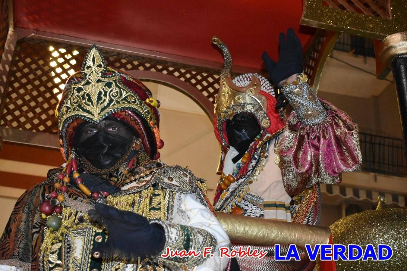 El Cortejo Real que precedía a las carrozas del Melchor, Gaspar y Baltasar, estaba compuesto por distintas carrozas, espectáculos musicales y personajes de fantasía. La Policía Local y el Cuerpo de Bomberos abrieron el recorrido, seguidos de Dafne Dance Academy, Goofy & Donald, Club Gymca VeraCruz, La Sirenita, Academia de Baile EDIG, Pinocho, Escuela de Baile de la Concejalía de Deportes, Las Mariposas, Escuela de Baile Ana, La Bella y la Bestia, la Guardia de Darth Vader y la Banda de Música La Compañía.