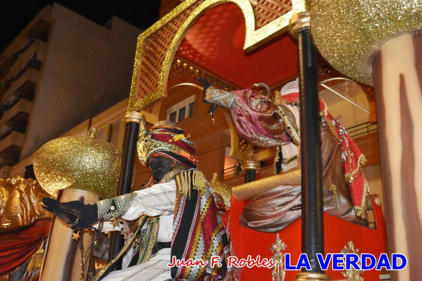 El Cortejo Real que precedía a las carrozas del Melchor, Gaspar y Baltasar, estaba compuesto por distintas carrozas, espectáculos musicales y personajes de fantasía. La Policía Local y el Cuerpo de Bomberos abrieron el recorrido, seguidos de Dafne Dance Academy, Goofy & Donald, Club Gymca VeraCruz, La Sirenita, Academia de Baile EDIG, Pinocho, Escuela de Baile de la Concejalía de Deportes, Las Mariposas, Escuela de Baile Ana, La Bella y la Bestia, la Guardia de Darth Vader y la Banda de Música La Compañía.