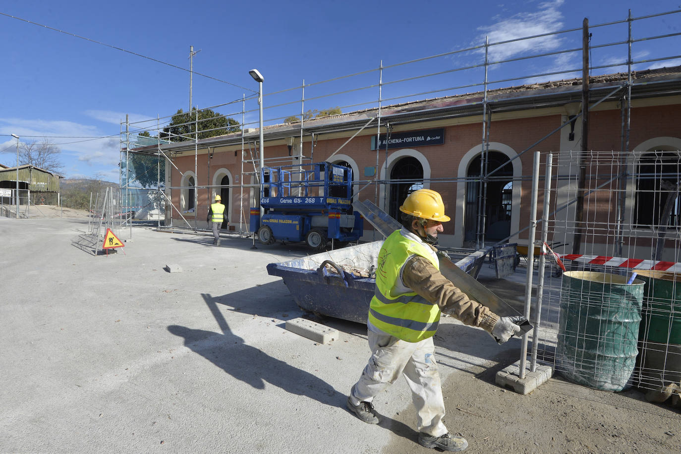 Fotos: Adif remodela Archena como estación término con Madrid ante el próximo corte de la línea