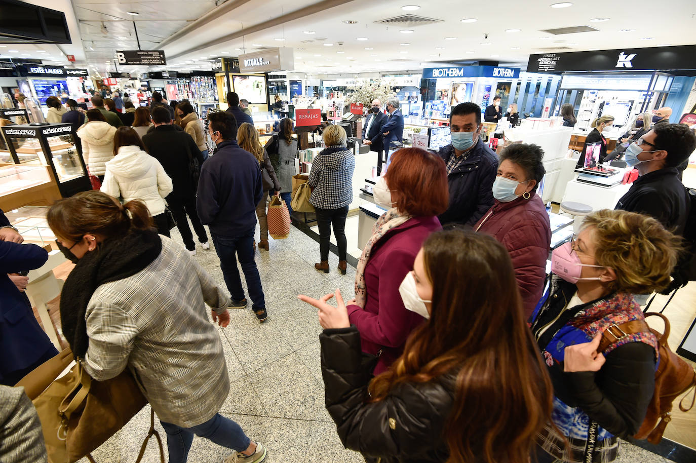 Fotos: Comienzan las rebajas de invierno en Murcia