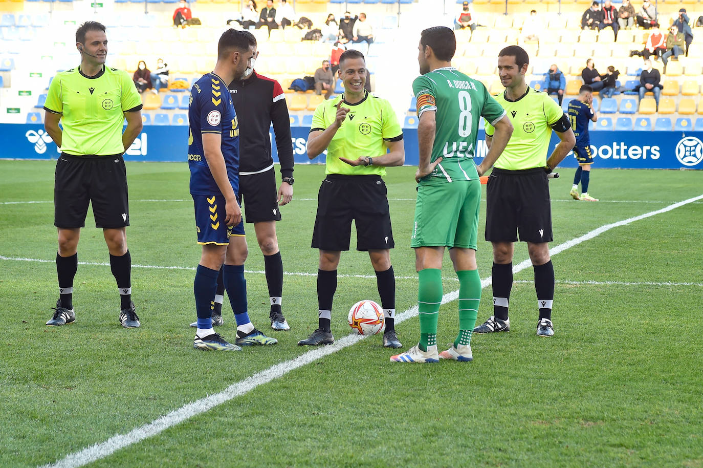 Fotos: La victoria del UCAM ante el Cornellá, en imágenes