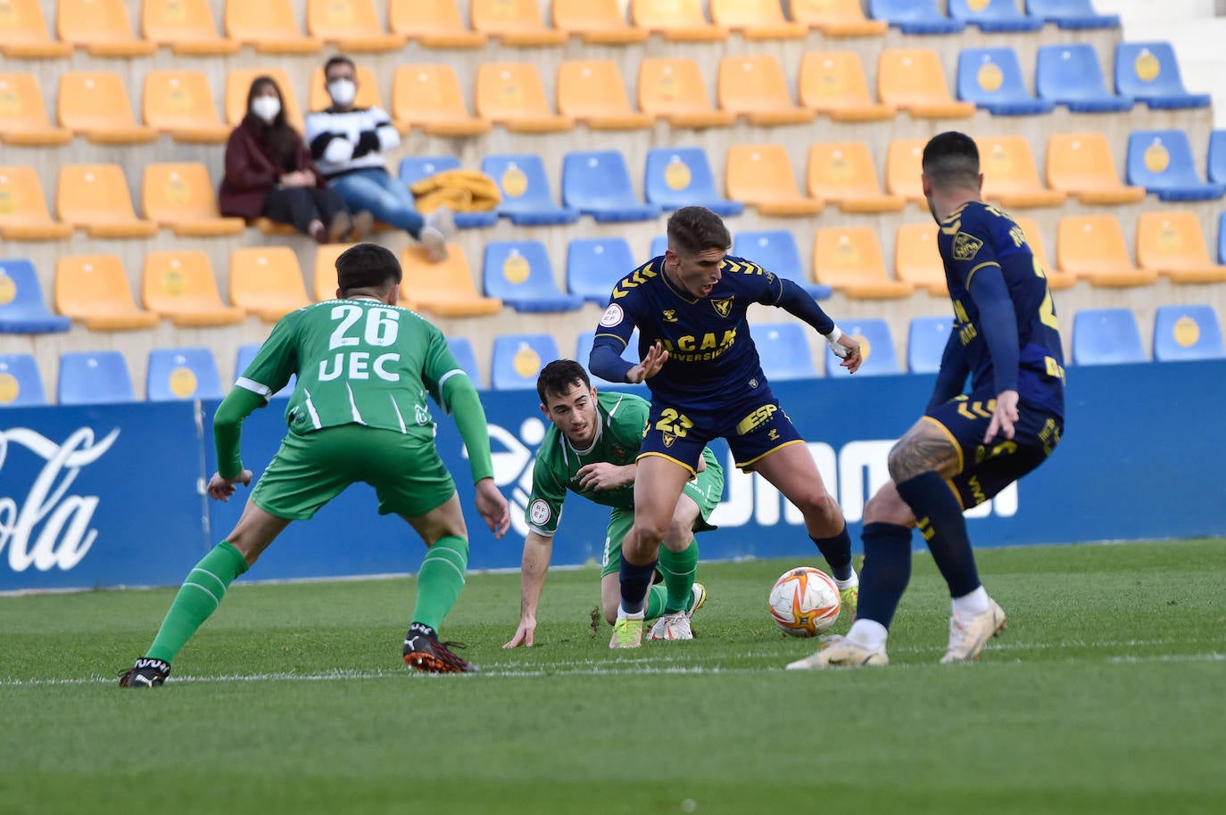 Fotos: La victoria del UCAM ante el Cornellá, en imágenes