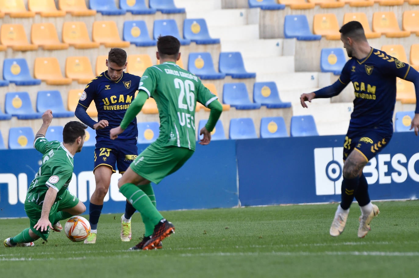 Fotos: La victoria del UCAM ante el Cornellá, en imágenes