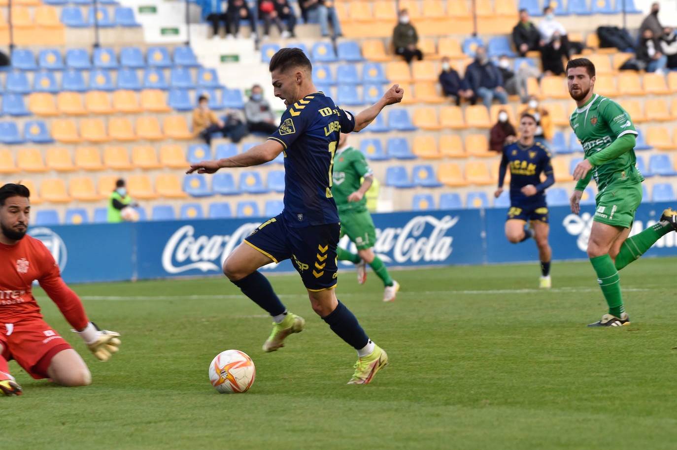 Fotos: La victoria del UCAM ante el Cornellá, en imágenes