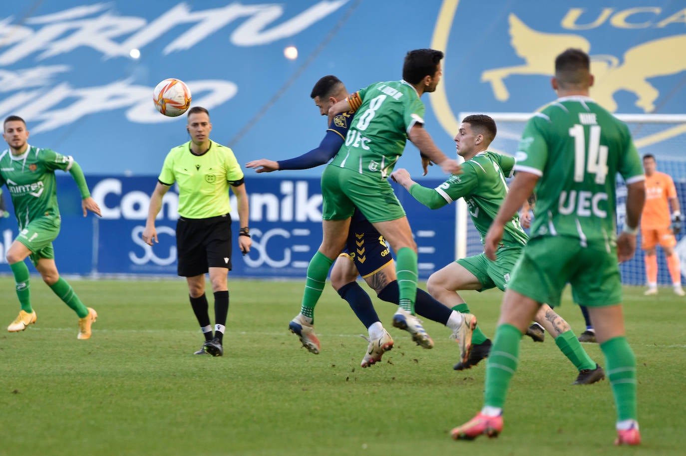 Fotos: La victoria del UCAM ante el Cornellá, en imágenes