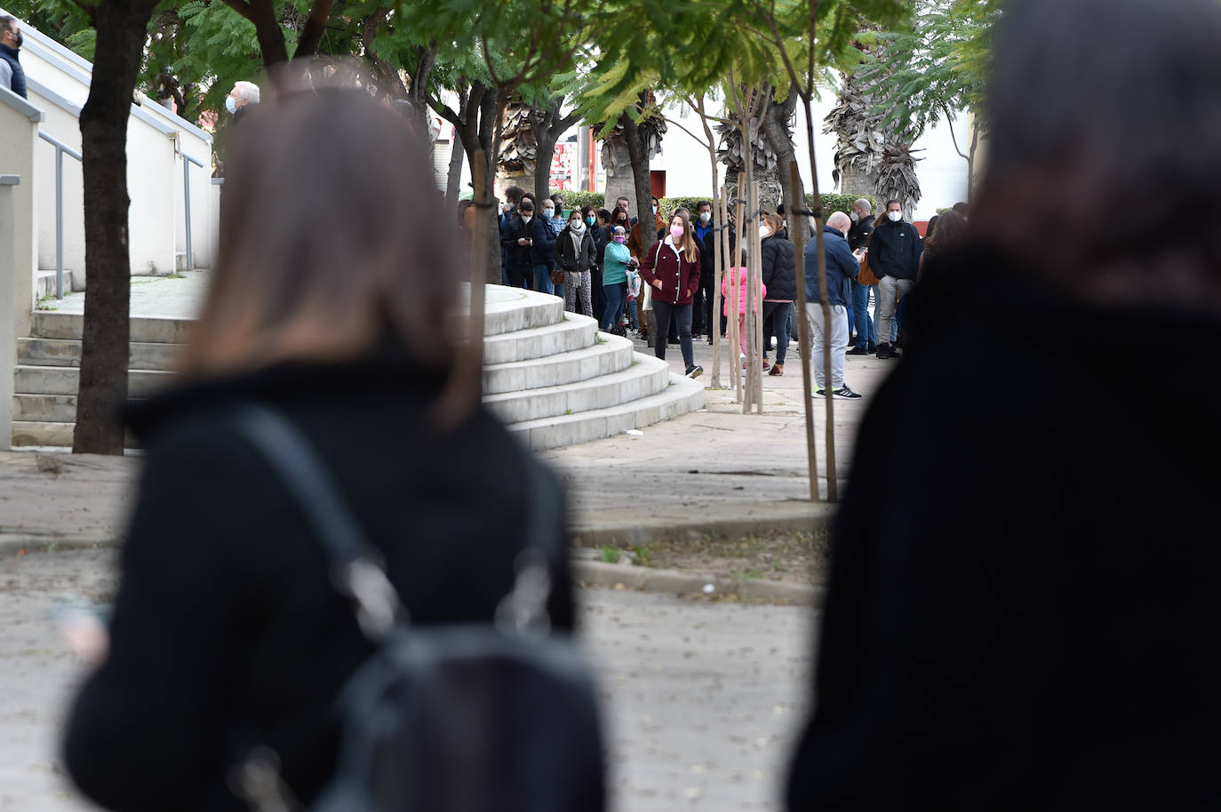 Fotos: Salud vacunó este domingo a más de 1.500 docentes en el Palacio de los Deportes de Murcia