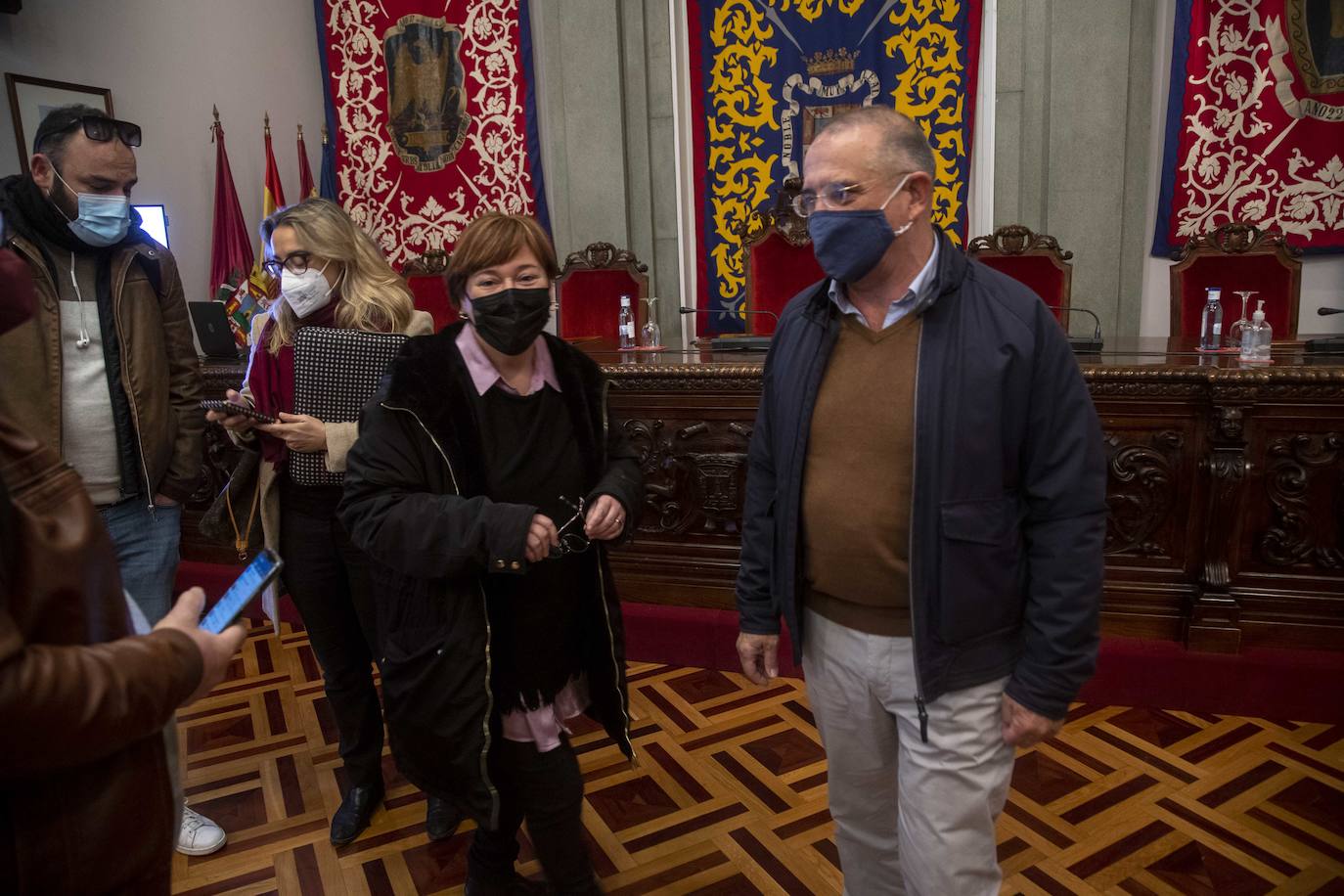 Fotos: El Pleno de Cartagena pide a la Comunidad que haga ya la vía de evacuación de Alumbres en caso de emergencia industrial