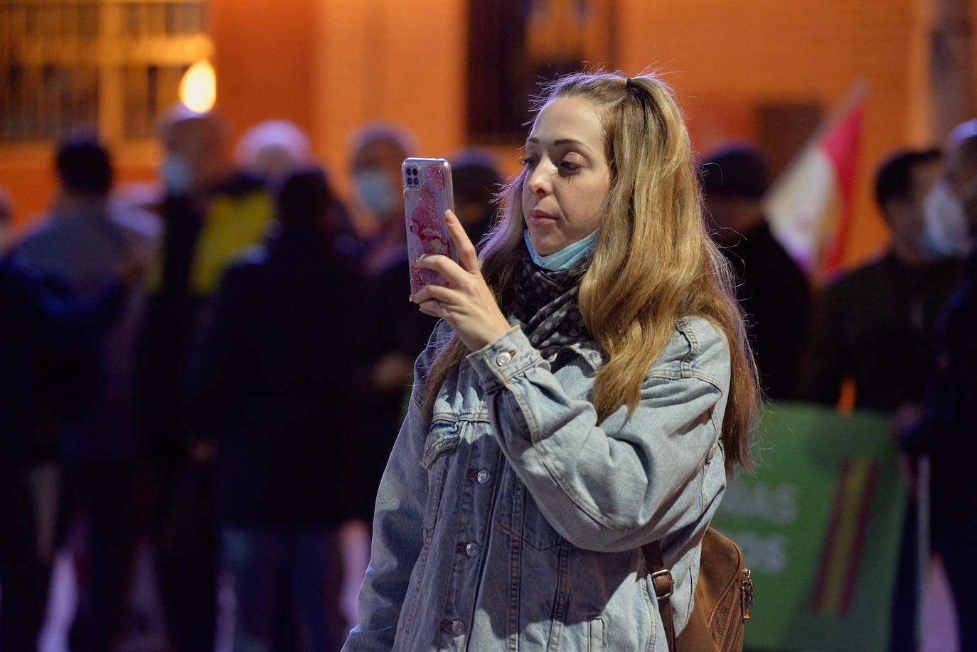 Fotos: Concentración en Molina para rechazar la reyerta