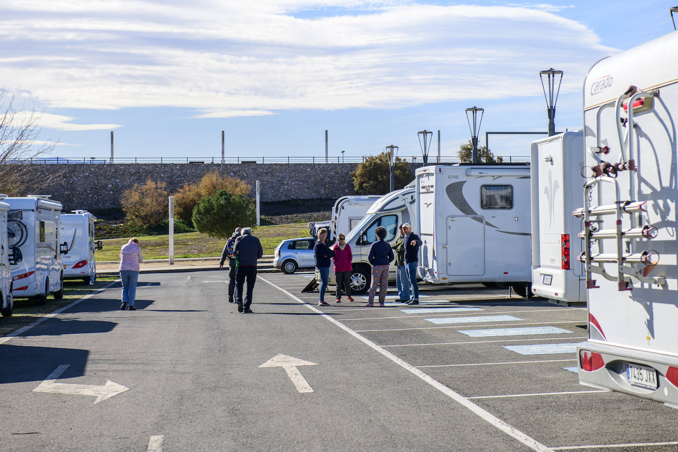 Fotos: Las autocaravanas llenan el área municipal de Thader en Murcia