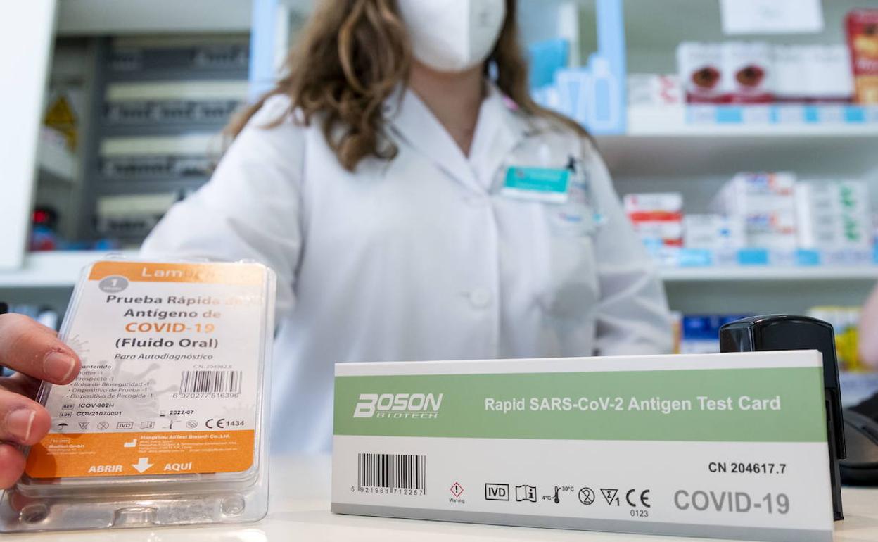 Imagen de un test de Covid-19 en una farmacia.