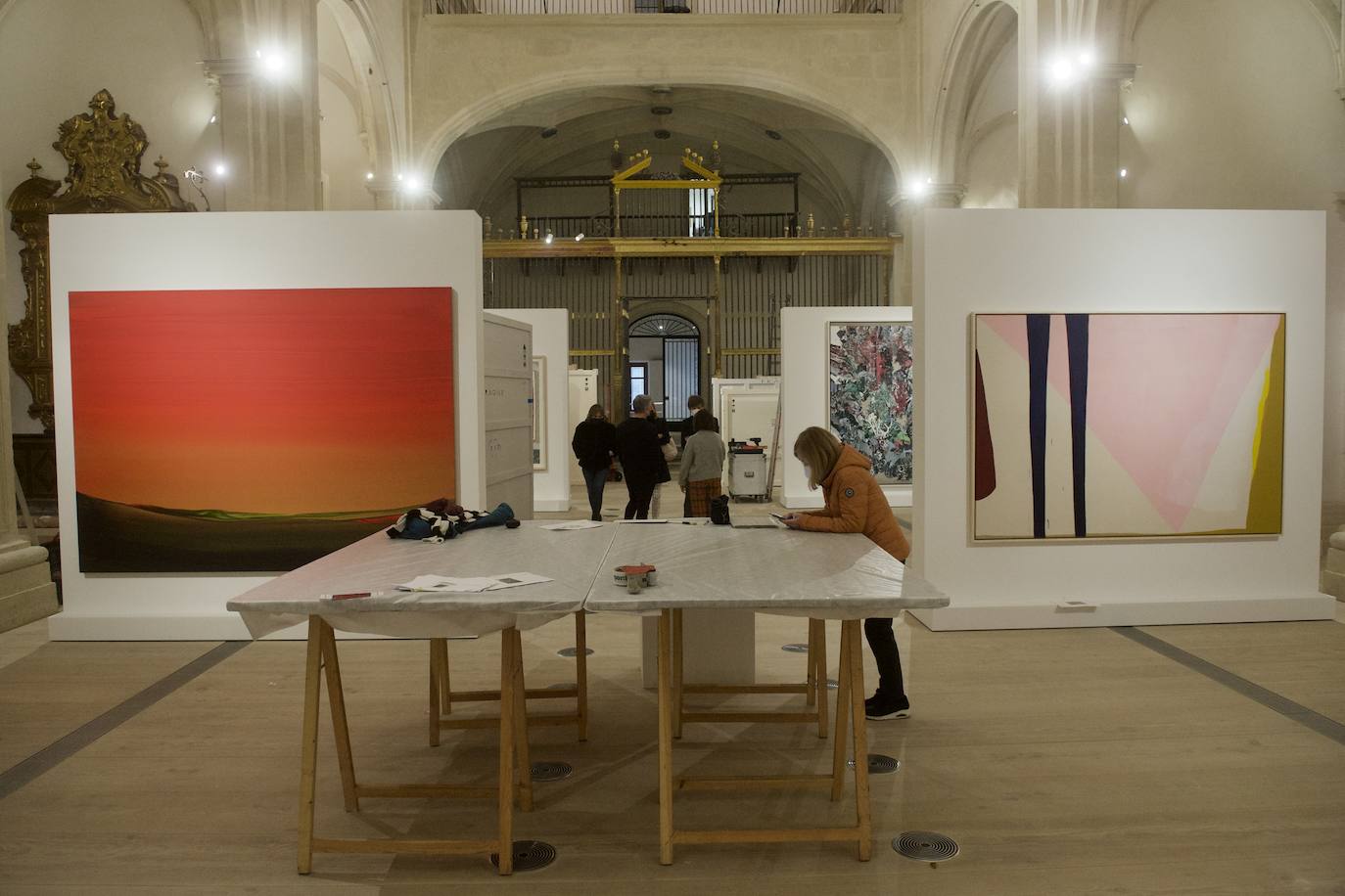 Fotos: Montaje de la exposición &#039;Atlas, coordenadas e identidades en la colección Mariano Yera&#039;