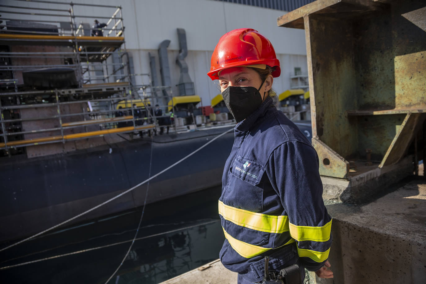 Fotos: Visita de la ministra de Defensa al astillero de Navantia en Cartagena