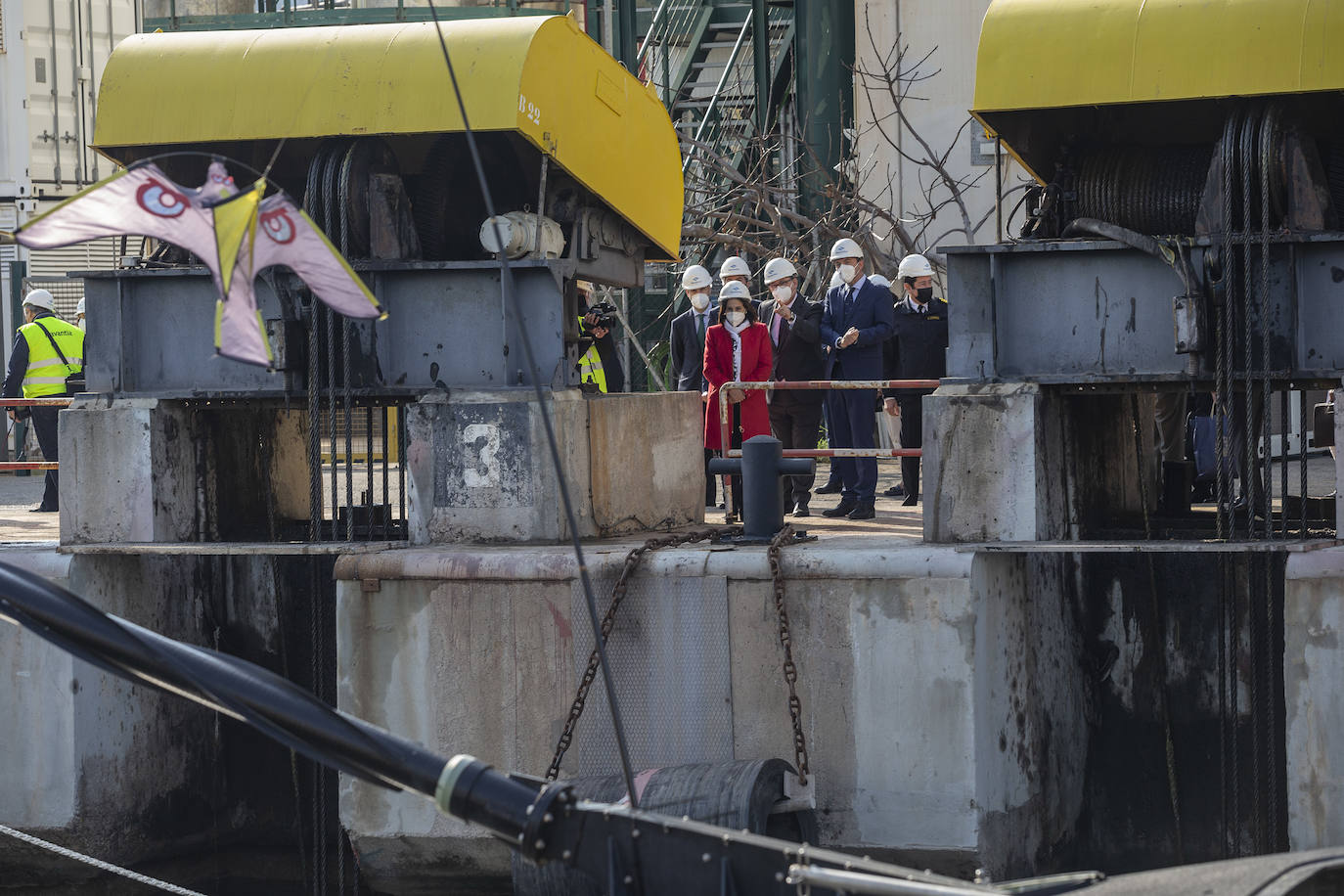 Fotos: Visita de la ministra de Defensa al astillero de Navantia en Cartagena