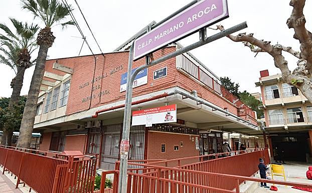 Los contagios y cuarentenas entre estudiantes y profesores casi se duplican en una semana