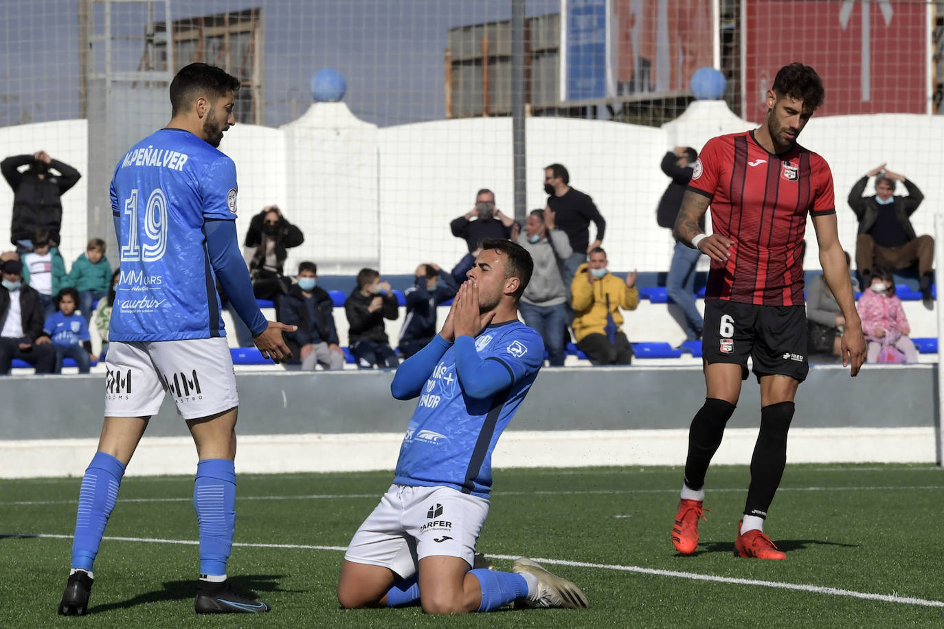 Fotos: El Mar Menor no encuentra el camino del gol ante un duro rival