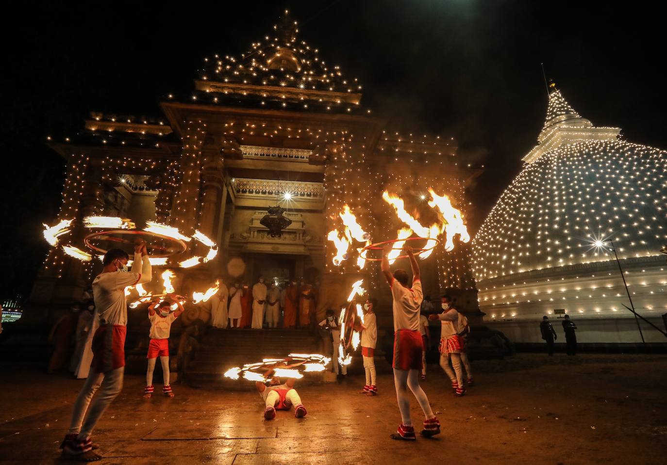 Fotos: Procesión religiosa en Sri Lanka
