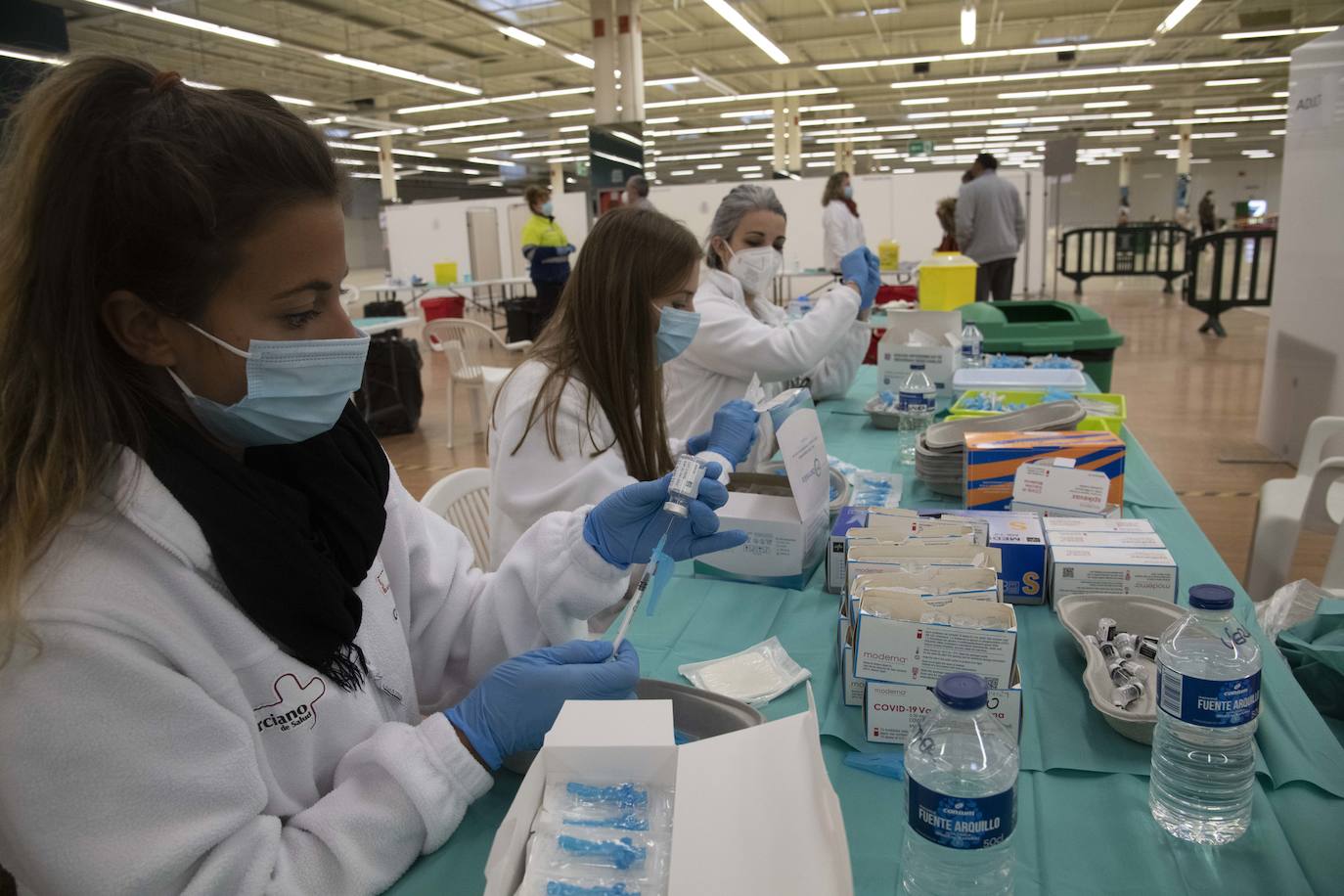 Fotos: Tercera dosis de la vacuna en Cartagena