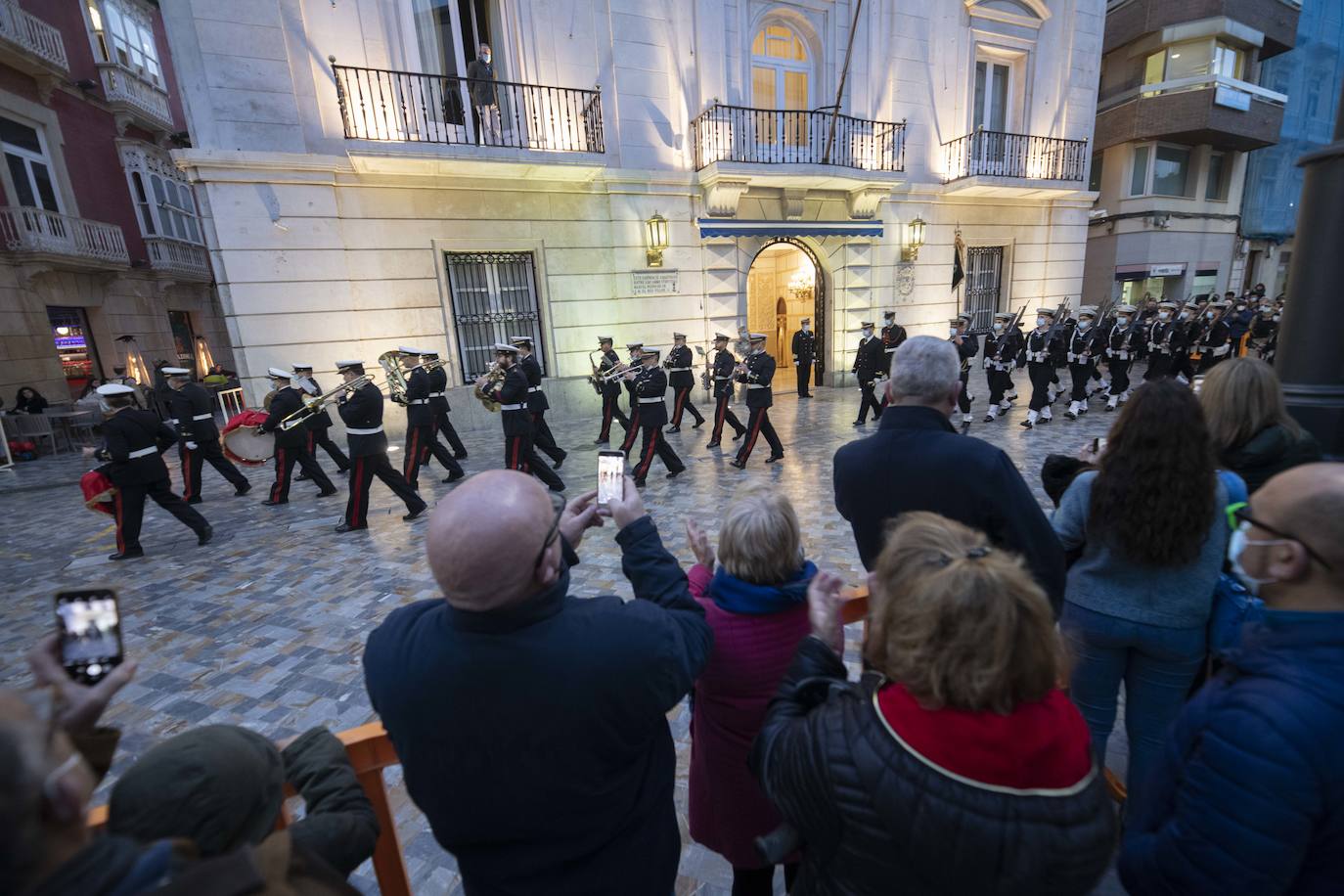 Fotos: Primer arriado de Bandera del año en Capitanía General de Cartagena