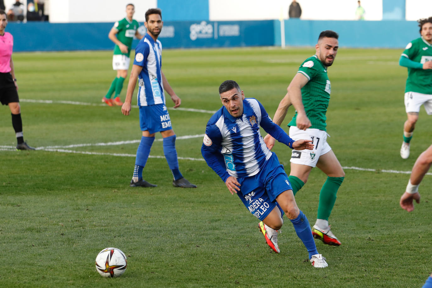 Fotos: El Águilas no detiene su caída