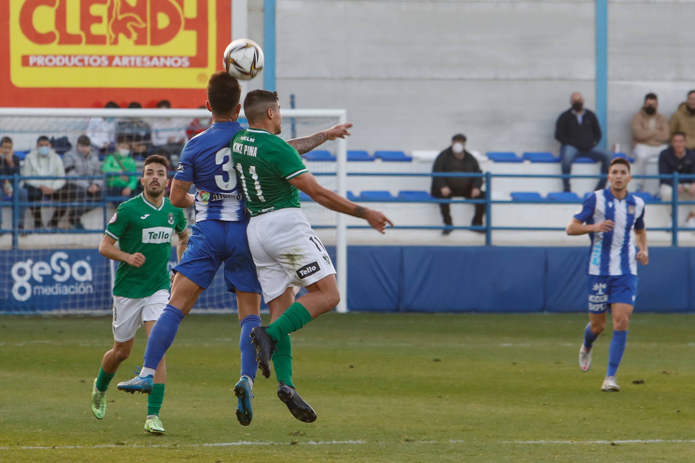 Fotos: El Águilas no detiene su caída