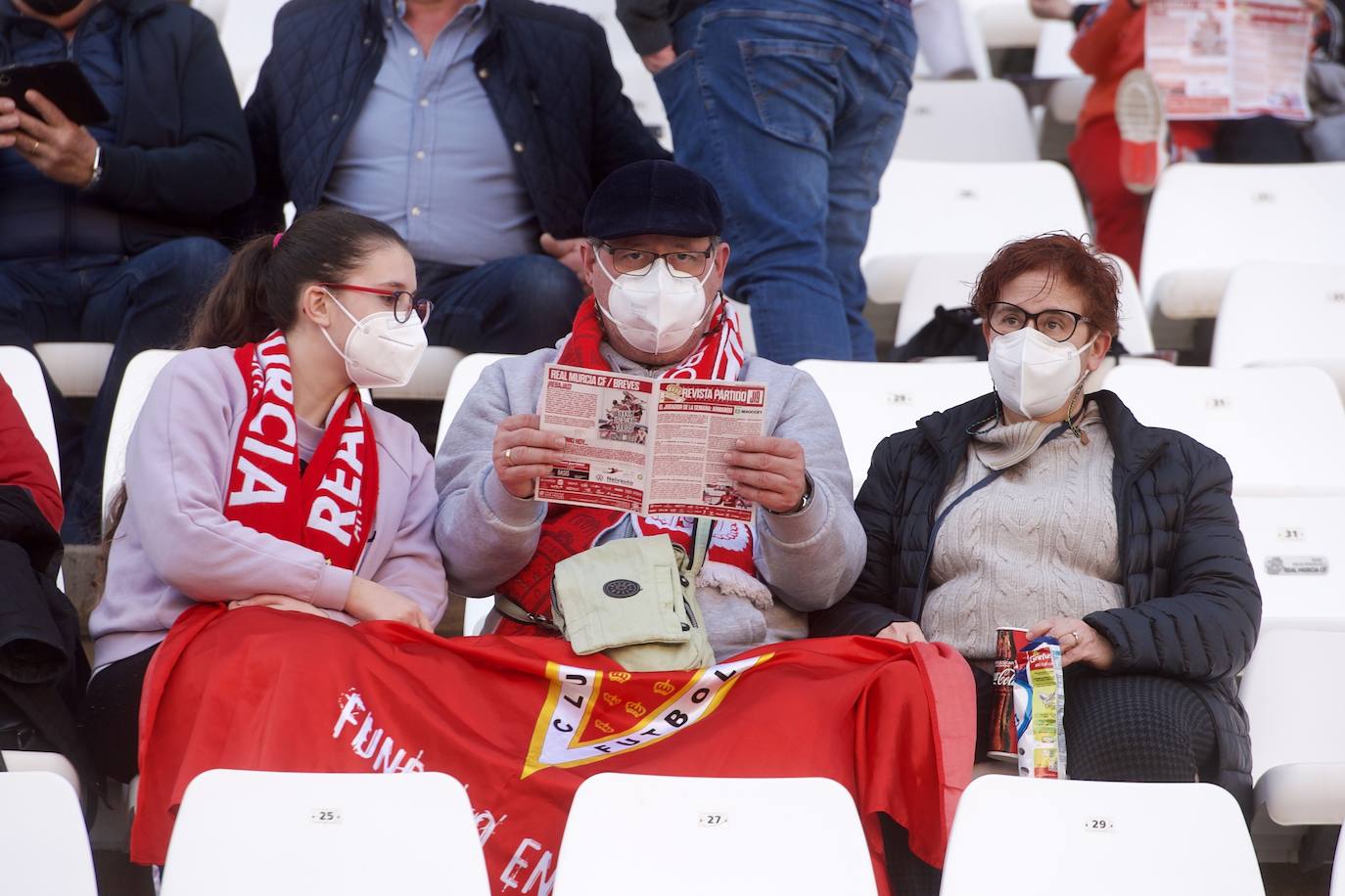 Fotos: El Enrique Roca, en la victoria del Real Murcia