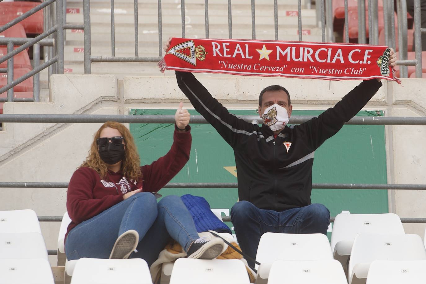 Fotos: El Enrique Roca, en la victoria del Real Murcia